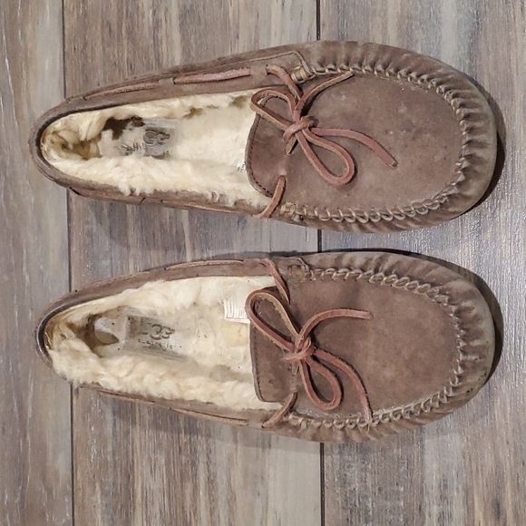 Ugg Dakota Women Suede Espresso Fur-Lined Loafers shoes flat slippers - Picture 3 of 16